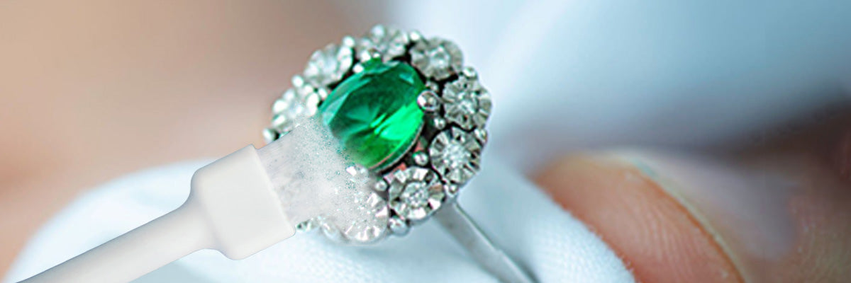 How to Care and Clean an Emerald Ring